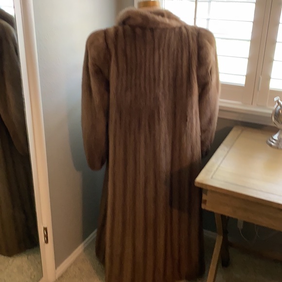 Mink coat - Picture 2 of 3